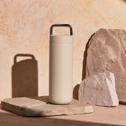 Fellow Carter Carry Thermosflasche | 591ml Sand dune