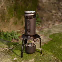 OutIn Foldable Coffee Stand  – faltbarer Halter für Kaffeemaschine