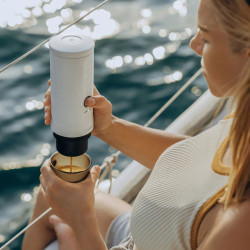 OutIn Nano 2 (Pearl white) - Reisekaffeemaschine